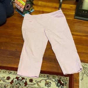🔥Pink women’s capris size 14🔥